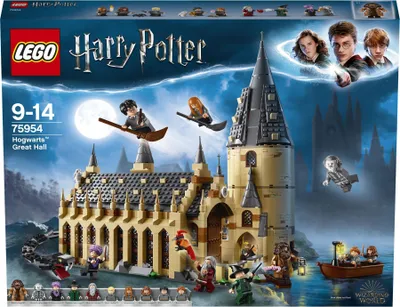 The box art for a LEGO Harry Potter Hogwarts Great Hall building set, featuring the castle and characters.