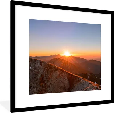 Produktbild von MuchoWow® Gerahmtes Poster Berg - Landschaft - Sonne 40x40 cm - Poster mit Schwarzem Bilderrahmen Wandposter Rahmen Foto Bilder - Poster - Plakat im Rahmen