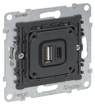 Productafbeelding van Legrand 765027 SEANO, inbouwstopcontact met 2 USB-laadpoorten, type A+C, met laadstroom 3A