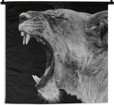 Produktbild von MuchoWow® Wandteppich Wandbehang Tiere - Löwe - Schwarz - Weiß - Porträt 60x60 cm Tapisserie Dekoration Wandtuch - Dekorationen - Wand Decke