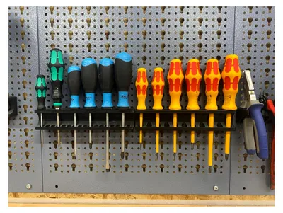 Produktbild von Werkzeughalter für Küpper Lochwand - Halterung für Schraubendreher und Zangen, Schwarz, Kunststoff