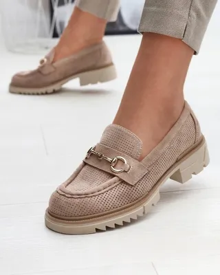 Produktbild von Royalfashion Hellbraune durchbrochene Damen Mokassins mit Kette Imerila, Größe 40