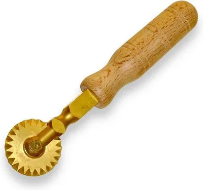 Produktbild von Professioneel stervormpjes uit messing und Holz mit Pasta-Roller