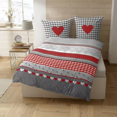 Produktbild von Traumschlaf Biber Bettwäsche Herz silber rot 155x220 cm + 80x80 cm