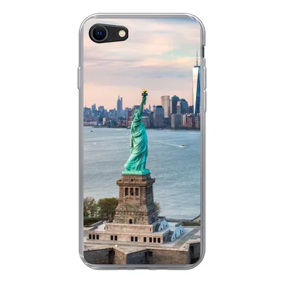 Produktbild von MuchoWow® Handyhülle Schutzhülle Hülle für iPhone SE 2020 Freiheitsstatue mit der Skyline von New York Silikon Softcase Handy Hülle - Kartenbesitzer