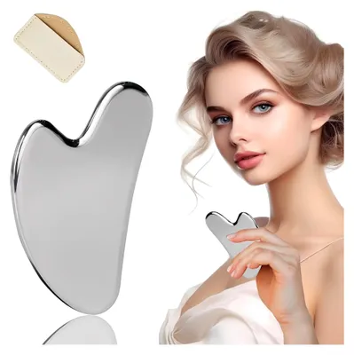 Produktbild von Gua Sha Massagewerkzeug aus Edelstahl in Herzform zur Konturierung