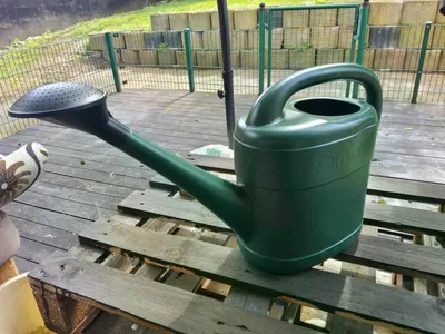 Produktbild von Gießkanne 10Li. Mit Aufsatz aus Recycelten Kunststoff Grün