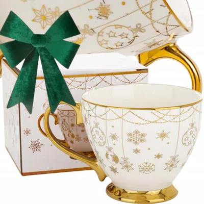 Produktbild von Weihnachtstasse in einer Schachtel, Porzellan, Weihnachtsgeschenk