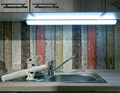 Produktbild von LED-Schwenkleuchte 1200 mm Länge mit Anschlussleitung / LED-Beleuchtung / Unterbauleuchte