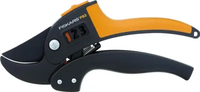 Produktbild von Fiskars PowerStep P83 Universal-Gartenschere