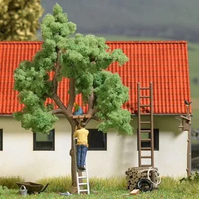 Produktbild von Busch 1834 - H0 - Baumhaus im Bau - Neu