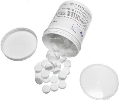 Produktbild von Reinigungstabletten 8202 für Kaffeevollautomaten  | Dose á 120 Stück, Ø15mm je 2g