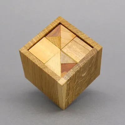 Produktbild von 3/4 Cube - hochwertiges Denkspiel aus 8 unkonventionell geformten Holzteilen