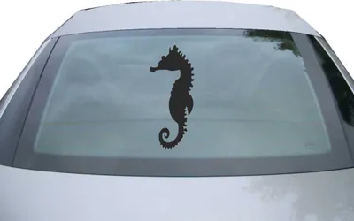 Produktbild von Indigos UG - Aufkleber Heckscheibe & Motorklappe DE7019 - schwarz - 600x252 mm - Seepferdchen Seehorse - Auto Scheiben Fenster Heckklappe Tuning Racing JDM - Die cut