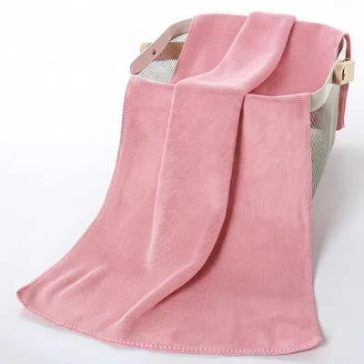 Productafbeelding van Omgoods - Compacte Sneldrogende Microvezel Handdoek Roze