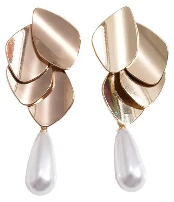 Produktbild von otolife Damen Ohrhänger in Roségold-Optik mit weißem Tropfenanhänger, elegante Statement-Ohrringe im Blätter-Design