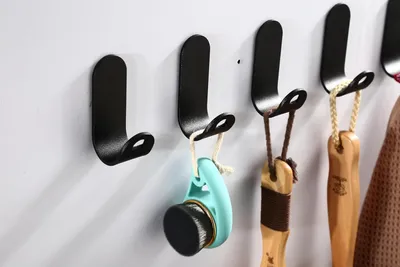 Produktbild von Selbstklebende Wandhaken Sehr Belastbar Set 5-teilig Schwarz