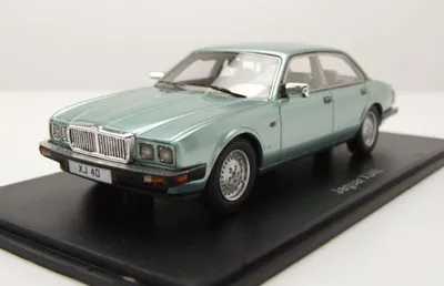 Produktbild von Neo Scale Models 49603 Jaguar XJ40 Sovereign 1990 hellgrün metallic 1:43