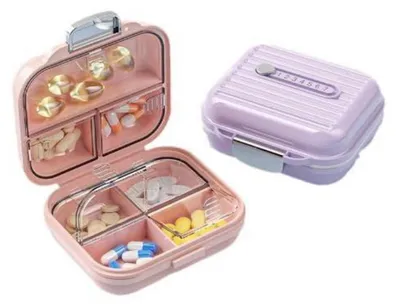Obrázok produktu pre Prenosná nádoba na lieky Pillendose, fialová, s 7 priehradkami, vhodná na cesty