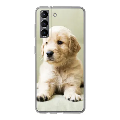 Produktbild von MuchoWow® Handyhülle Schutzhülle Hülle für Samsung Galaxy S21 Golden Retriever Welpe auf dem Sofa liegend Silikon Softcase Handy Hülle - Softcase
