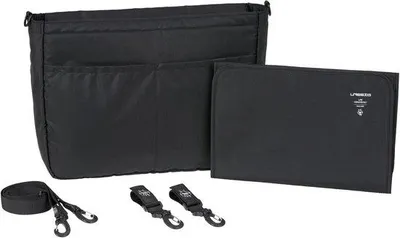 Produktbild von Praktisches Windelbeutel-Set mit Reinigungsmatte und Baby-Kutschen-Befestigung