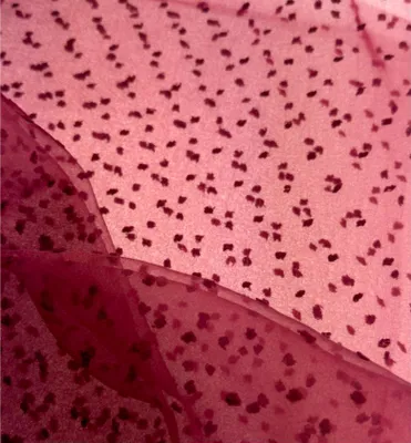Produktbild von Tüll mit Punkten RUNA Bordeaux 0,5 m, Uni Meterware, 30 g/m²