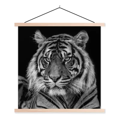 Produktbild von MuchoWow® Textilposter Tierprofil Sumatra-Tiger in Schwarz und Weiß 120x120 cm mit holzfarbenen Rahmen - Textil-Poster