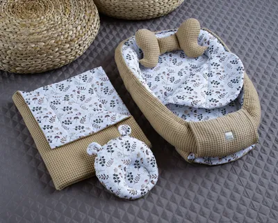 Produktbild von TAUPE Waffelpique/ BLUMENWIESE Braun Babynestchen Unterlage 5 Tlg SET Babynest Wicleklunterlage Reisebett Babydecke Babyausstattung 2 Seitig Geschenk