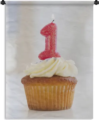 Produktbild von MuchoWow® Wandteppich Wandbehang Kerze in Form einer 1 auf einem Cupcake 150x200 cm Tapisserie Dekoration Wandtuch - Wandaufhängung - Moderner