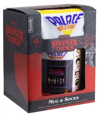 Immagine prodotto di Set regalo di tazze e calzini di Stranger Things per i fan