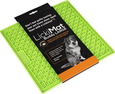 Produktbild von LickiMat Buddy - Schleckmatte aus Naturgummi für Hunde - grün - 28 cm