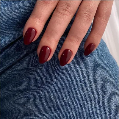 Productafbeelding van Kunstnagels, korte, bordeauxrode mandelvorm, set van 24 stuks