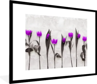 Produktbild von MuchoWow® Gerahmtes Poster Blumen - Tulpen - Lila 80x60 cm - Poster mit Schwarzem Bilderrahmen Wandposter Rahmen Foto Bilder - Schlafzimmer-Dekorationen - Fotoposter