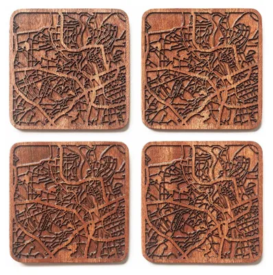 Productafbeelding van Set van 4 houten onderzetters met stadsplattegronden