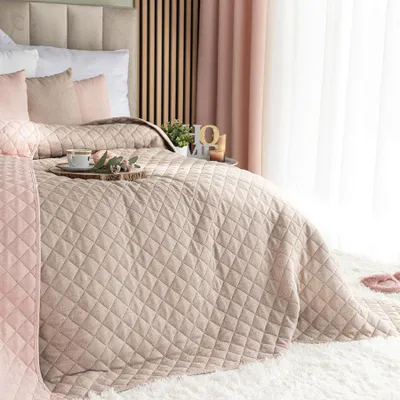 Produktbild von MOLLY Dekorative Tagesdecke - Warmer Dunkelbeigeton - 170x210 cm