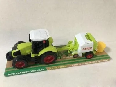 Immagine prodotto di Trattore con macchine agricole