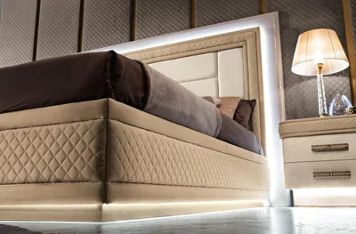 Produktbild von Design Luxus Schlafzimmer Bett 2x Nachttische Kommode Garnitur Betten 8tlg.Set