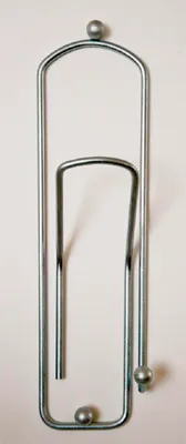 Zdjęcie produktu dla Designerski wieszak na ubrania "spinacz do papieru" 32 cm wieszak na ubrania wieszak ścienny metalowy haczyk (chrom)