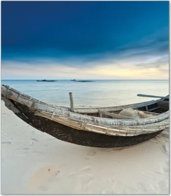 Produktbild von Wallario Herdabdeckplatte aus Glas, Größe 52 x 60 cm 1-teilig, Motiv Fischerboot am Strand mit Sonnenuntergang