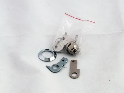 Immagine prodotto di Serratura con 2 chiavi per cassetto portavalori AC-3330 e AC-F460, serratura 1