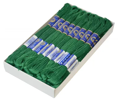 Produktbild von 24 Docken Stickgarn je ca. 8m / Sticktwist 100% Baumwolle Stickerei verschiedene Farbwahl, Farbe :6192 grün