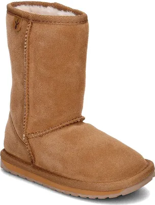 A single EMU Australia boot is shown against a white background.