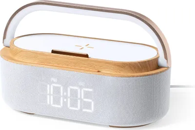 Produktbild von Digitaler Radiowecker mit kabellosem Ladegerät – Bluetooth-Lautsprecher mit Akku – Schlummerfunktion – USB-C – Nachtlicht – dimmbares LED-Display