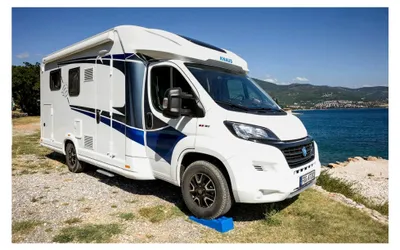 Produktbild von Auffahrkeile 2er-Set Unterlegkeil für Wohnwagen und Caravan 5000kg blau