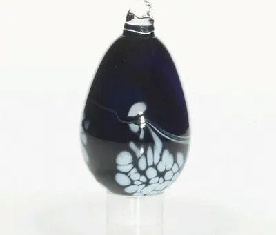 Produktbild von Osterei mit Anhängeröse "Pavel" (10cm)