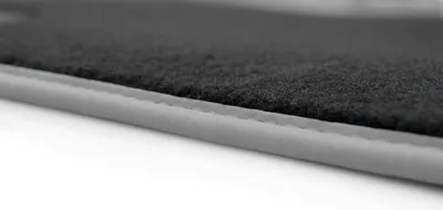 Produktbild von Fußmatten für Mercedes C-Klasse W203 / T-Modell S203 / AMG Premium Velours Autoteppich Matten Original Qualität Schwarz / Silber 4-teilig