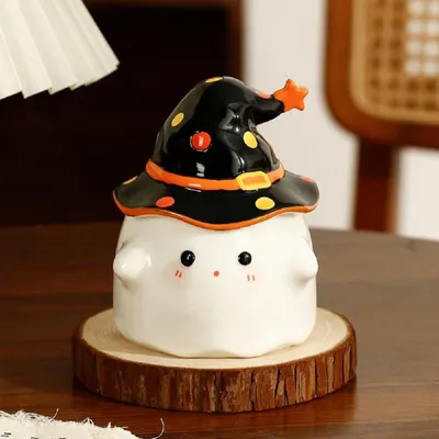 Obrázok produktu pre Keramická šálka na kávu, motív: Halloween, duch s čarodejníckou čiapkou, čierna