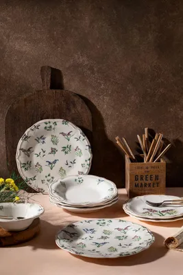 Obrázok produktu pre Hermia Concept, kvalitná 24-dielna jedálenská súprava zo 100 % porcelánu | 6 servírovacích tanierov (26 x 26 cm), 6 tanierov (22 x 22 cm), 6 dezertných tanierov (21 x 21 cm), 6 misiek (16 x 16 cm) | Vhodné do umývačky riadu a mikrovlnnej rúry, ideálne na každú príležitosť.