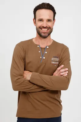 Produktbild von FQ1924 FQRolf Herren Longsleeve Langarmshirt Shirt mit Print und Henley-Ausschnitt aus 100% Baumwolle