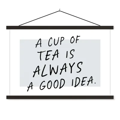Produktbild von MuchoWow® Textilposter Sprichwörter - Tee - Eine Tasse Tee ist immer eine gute Idee - Zitate 90x60 cm mit schwarzem Rahmen - Aufhängungssatz